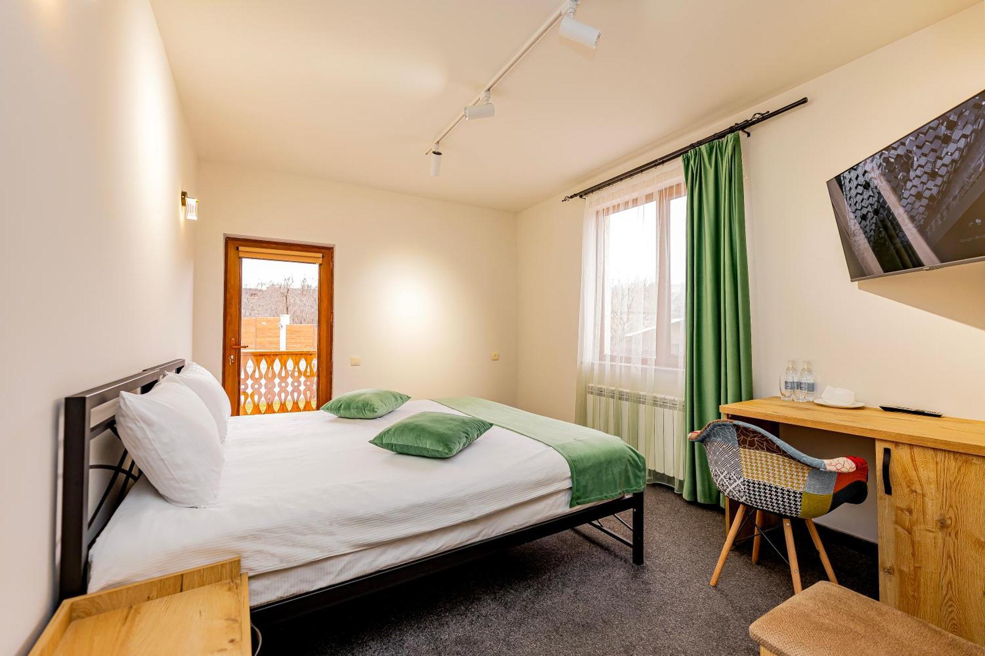 Taniqinn Dilijan Hotel מראה חיצוני תמונה