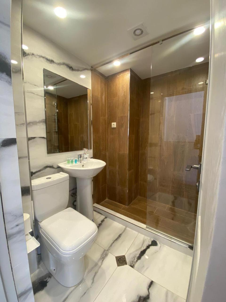 Taniqinn Dilijan Hotel מראה חיצוני תמונה